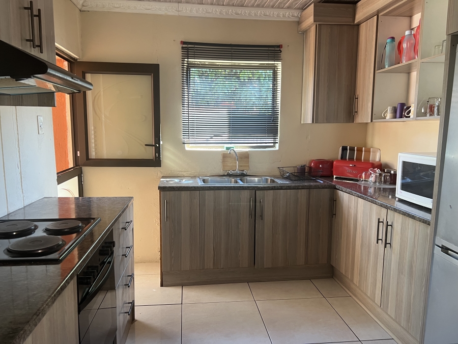 3 Bedroom Property for Sale in Geelhoutpark North West